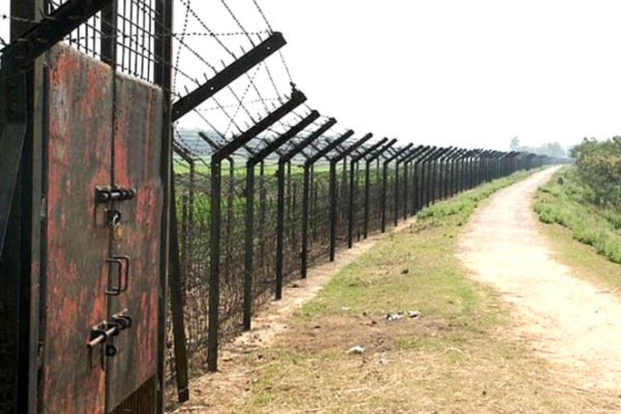 Tension along Tripura- Bangladesh Border as Bangladeshi Nationals Attack Locals, BSF with Stones
