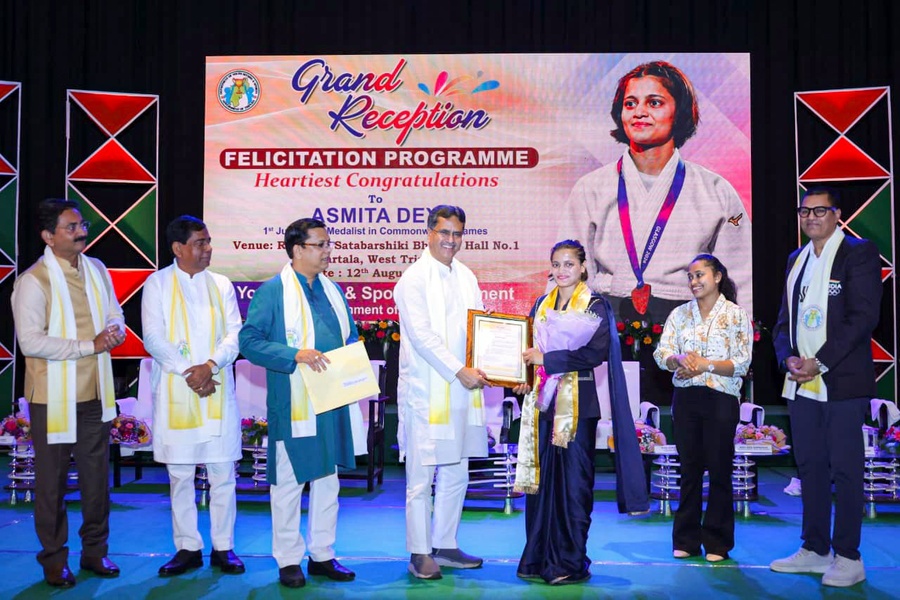 Tripura CM felicitates CWG Gold Medallist Asmita Dey, says state’s sports infrastructure has changed radically