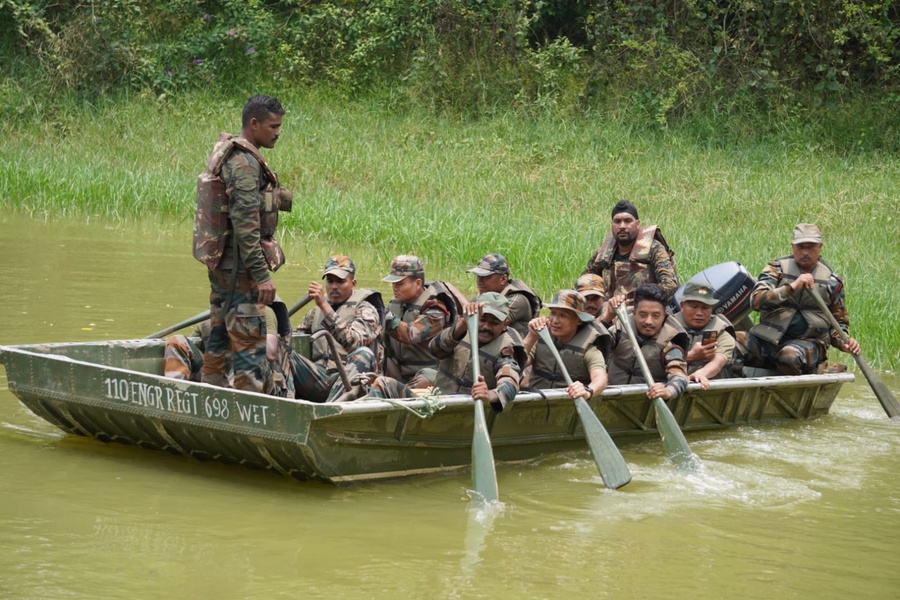 Assam Rifles, Indian Army hold joint flood relief training in Agartala