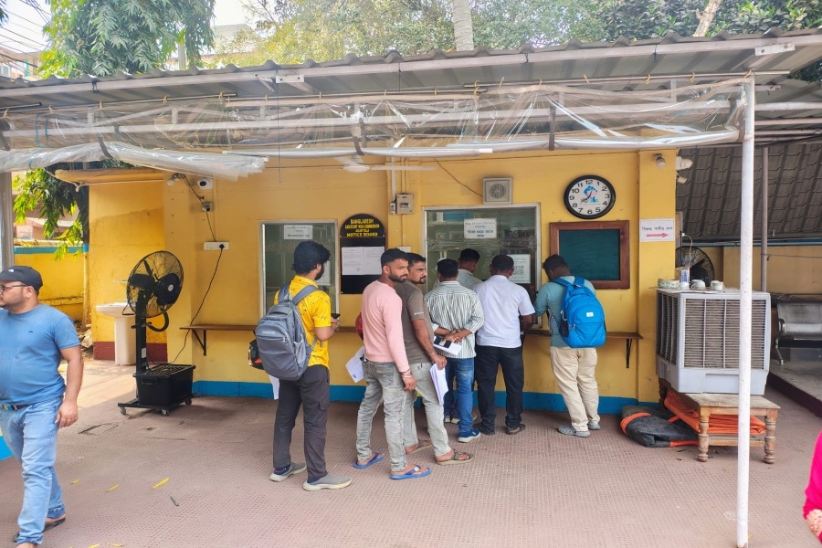 Bangladesh Visa Services Resume in Ag...