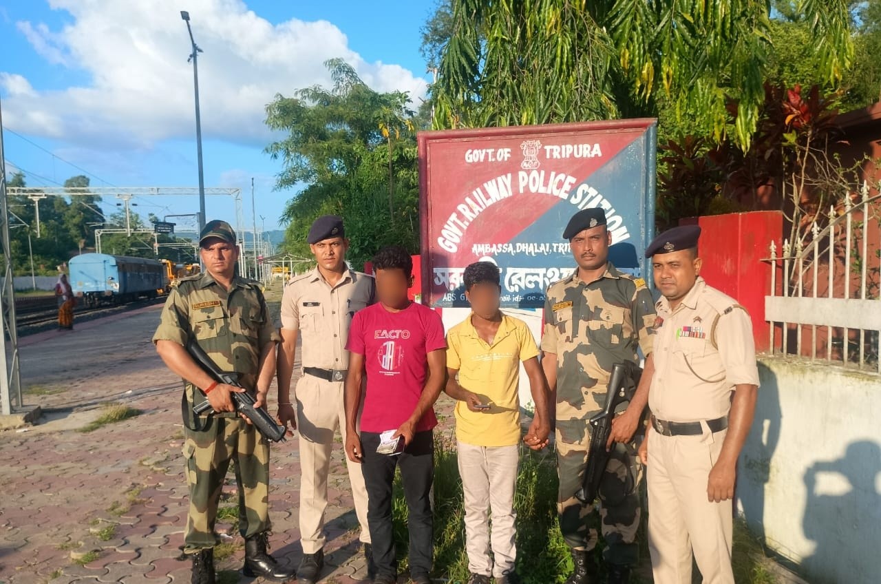 BSF nabs 3 Bangladeshi, Indian drug peddler with drugs worth Rs65 Lakh