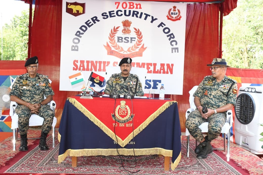 BSF Special DG Mahesh Kumar Aggarwal Reviews Security Preparedness in Tripura