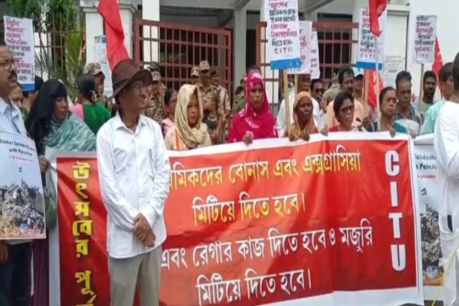 CITU protests, demands bonus and pending wages before Durga Puja