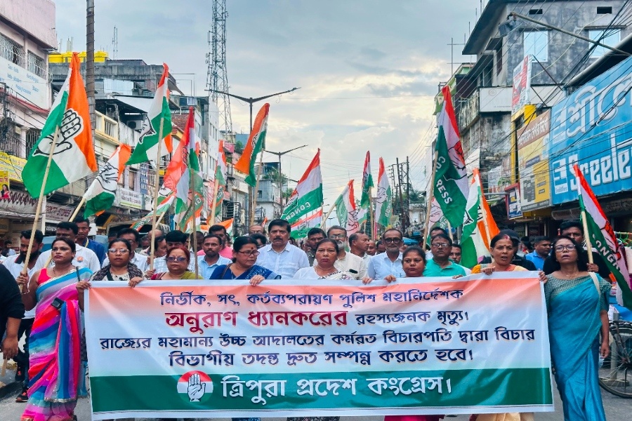 Congress seeks judicial probe by sitting HC judge into DGP Anurag Dhankar’s death, stages protest in Agartala