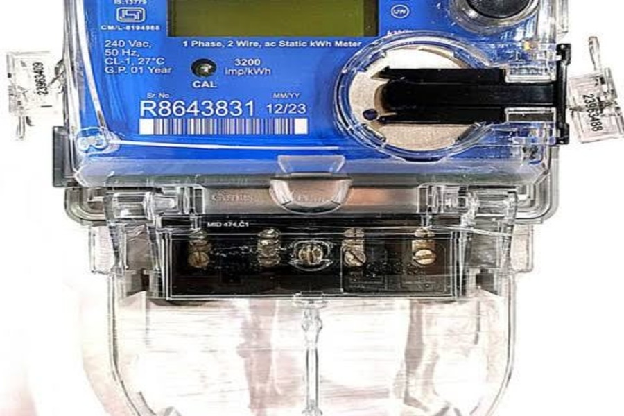 Elderly Woman Alleges Billing Error After Smart Meter Setup