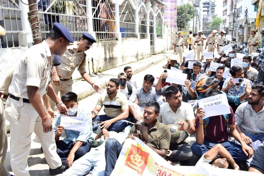 Fire Service Recruitment Delay Sparks Protest Outside CM Residence in Tripura