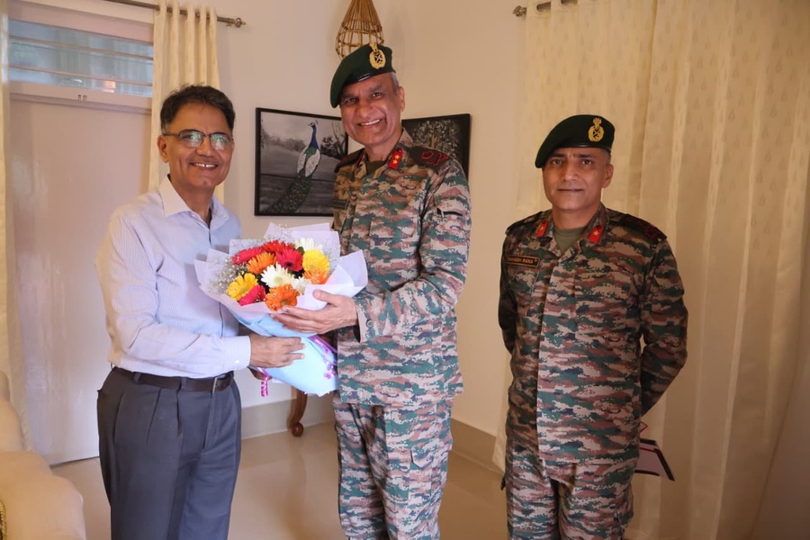 IG Assam Rifles meets Tripura DGP, IG BSF to strengthen border security