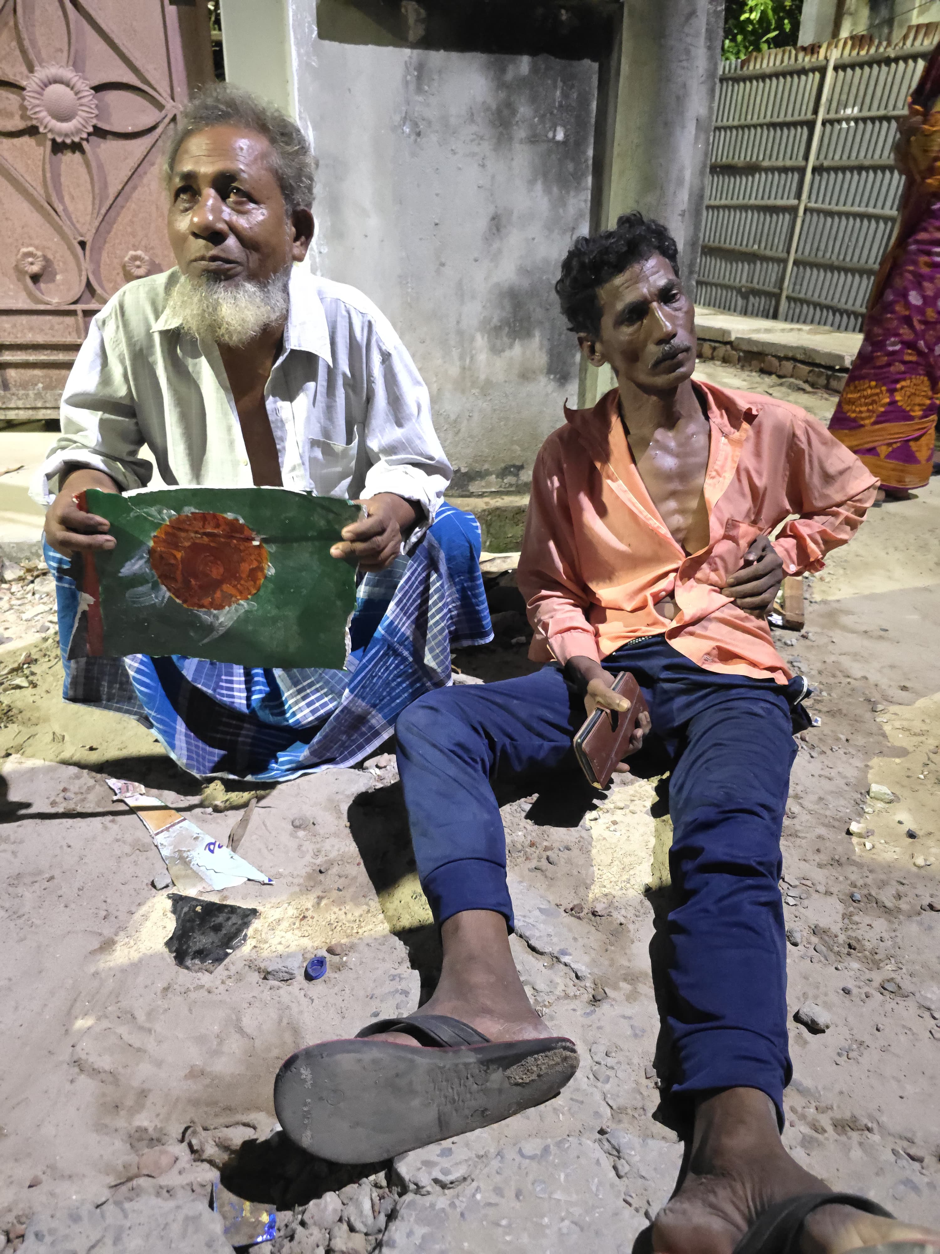 Suspected Bangladeshi flag on rickshaw sparks tension in Agartala; Two detained