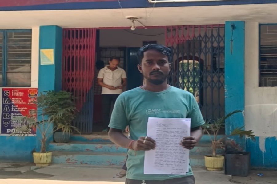 Driver Alleges Assault and Loot of Rs 11,000 over Durga Puja Donation in Sekerkote