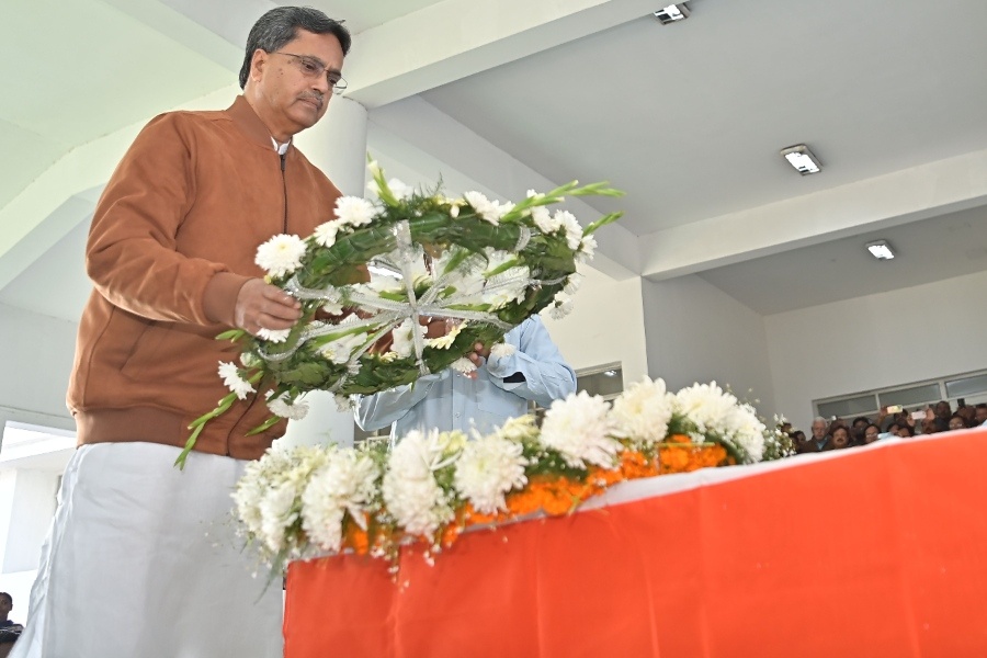 Tripura CM pays last respects to late Speaker Biswabandhu Sen says he will be remembered as an exceptional leader
