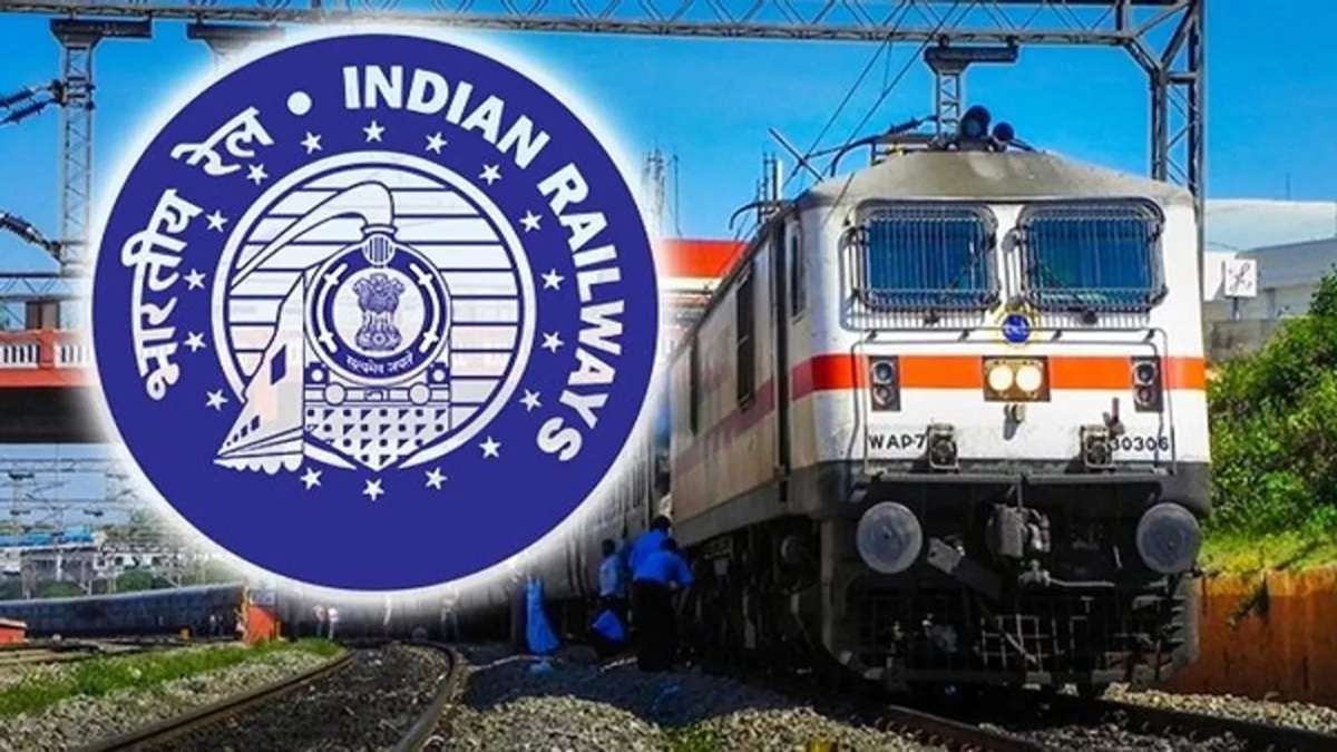 On International Women's Day, Indian Railways decides to equip Women RPF personnel with Chilli Spray Cans