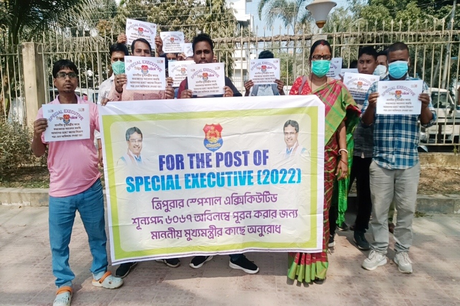 Job Aspirants Protest Outside Tripura CM’s Residence, Demand Early Completion of Recruitment Process