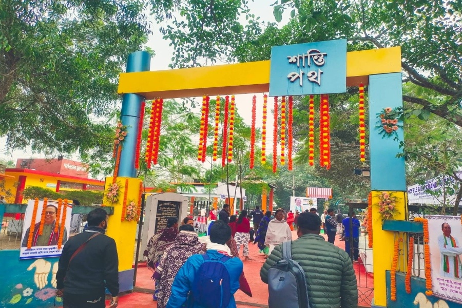Last Rites of Tripura Assembly Speaker Biswabandhu Sen Held with Full State Honours in Dharmanagar