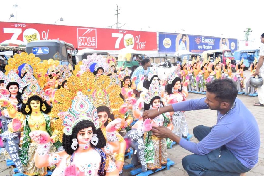 Potters Hope for Last-Minute Sales as Vishwakarma Puja Nears in Tripura