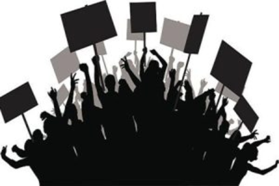 Workers Protest Against Proposed Layo...