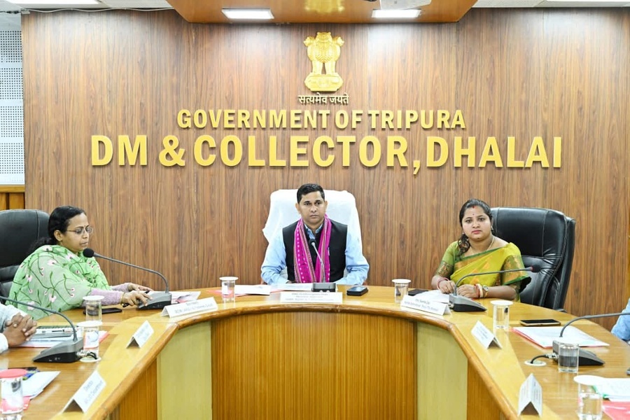 SC, ARDD Minister Reviews Implementation of Key Schemes in Dhalai District