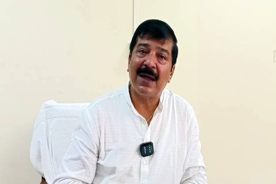 Congress Turns Focus to Grassroots Rebuilding, Sudip Roy Barman Urges Workers to Identify Organisational Gaps