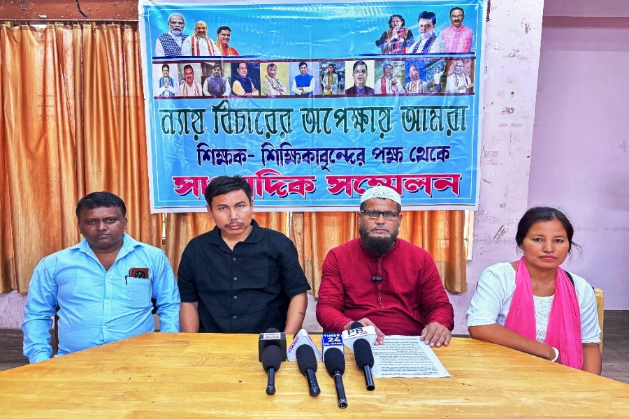 10323 Terminated Teachers Allege Education Department Officials Obstructing CM’s Efforts for Resolution