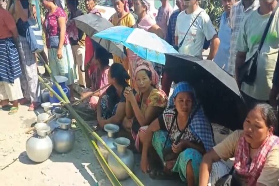 Three-month water crisis triggers road blockade in Tripura village; Minister Tinku Roy stranded