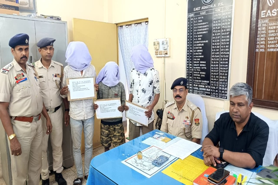 Three Arrested in iPhone Theft Case in East Agartala