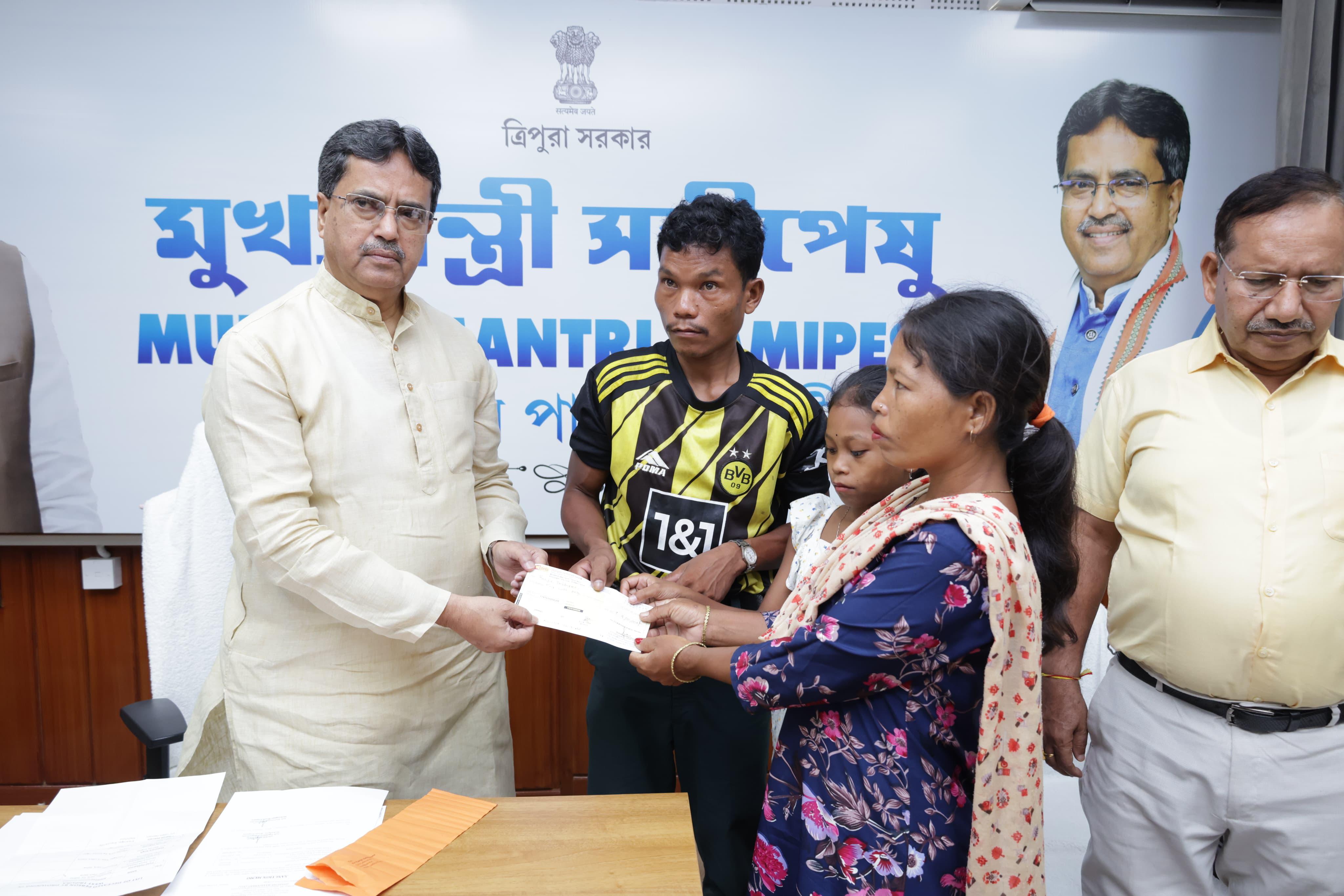 Tripura CM extends financial aid to families of drowning victims
