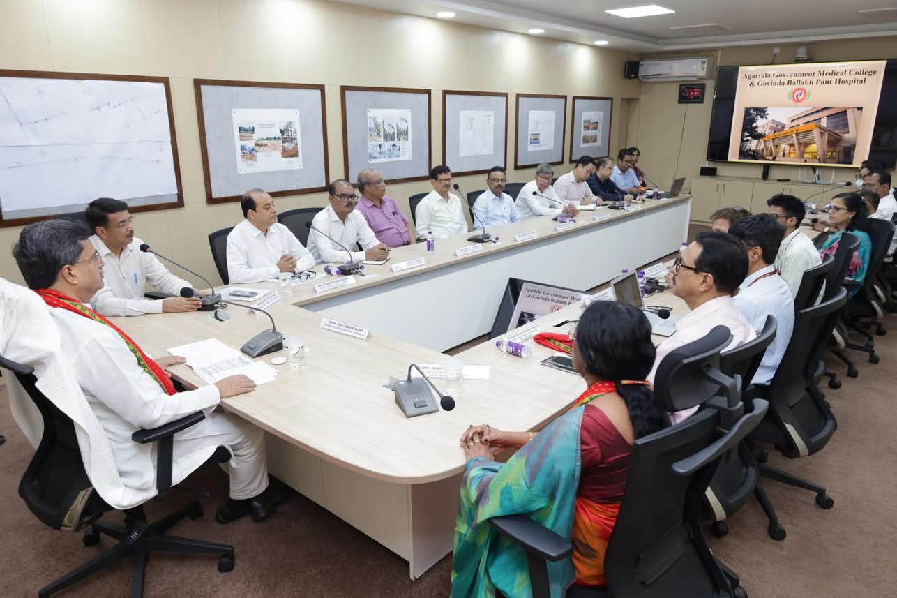 Tripura CM meets AIIMS team, focus on Telemedicine, Hospital upgrades