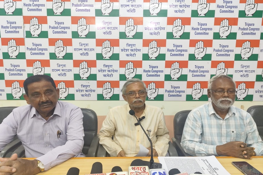 Tripura Congress Alleges Planned Pola...