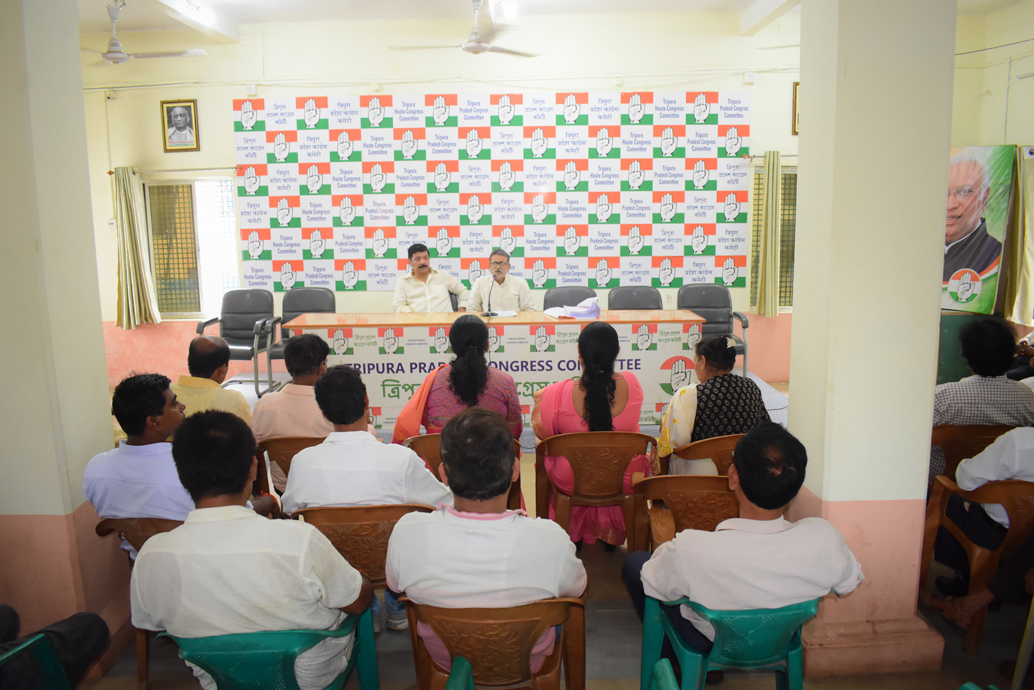 Tripura Congress to launch ‘Save Constitution Abhiyan’, ‘Ghar Ghar Abhiyan’, holds meeting