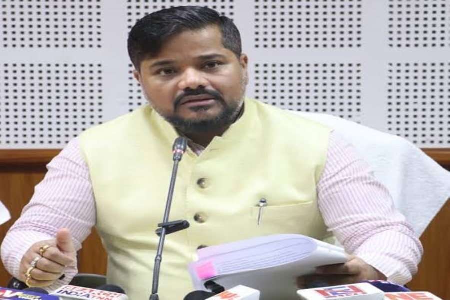 Tripura Cracks Down on Airport Auto Harassment; Licences of Two Drivers Suspended; Minister warns of more action