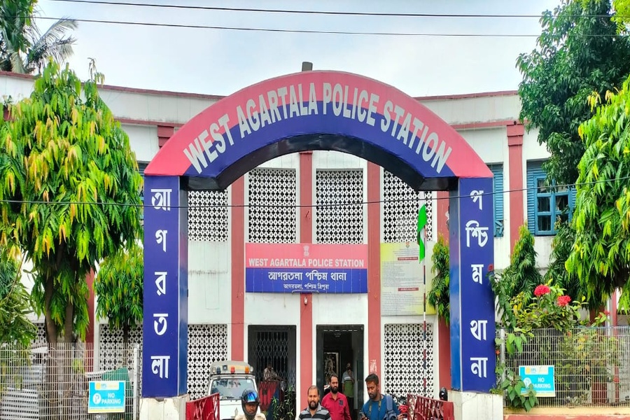 Two Bangladeshi Nationals Detained in Agartala
