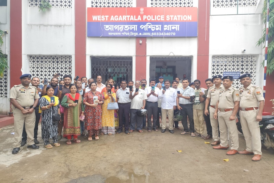 West Agartala Police Station Recovers 35 Lost Mobile Phones, Returns Them to Owners