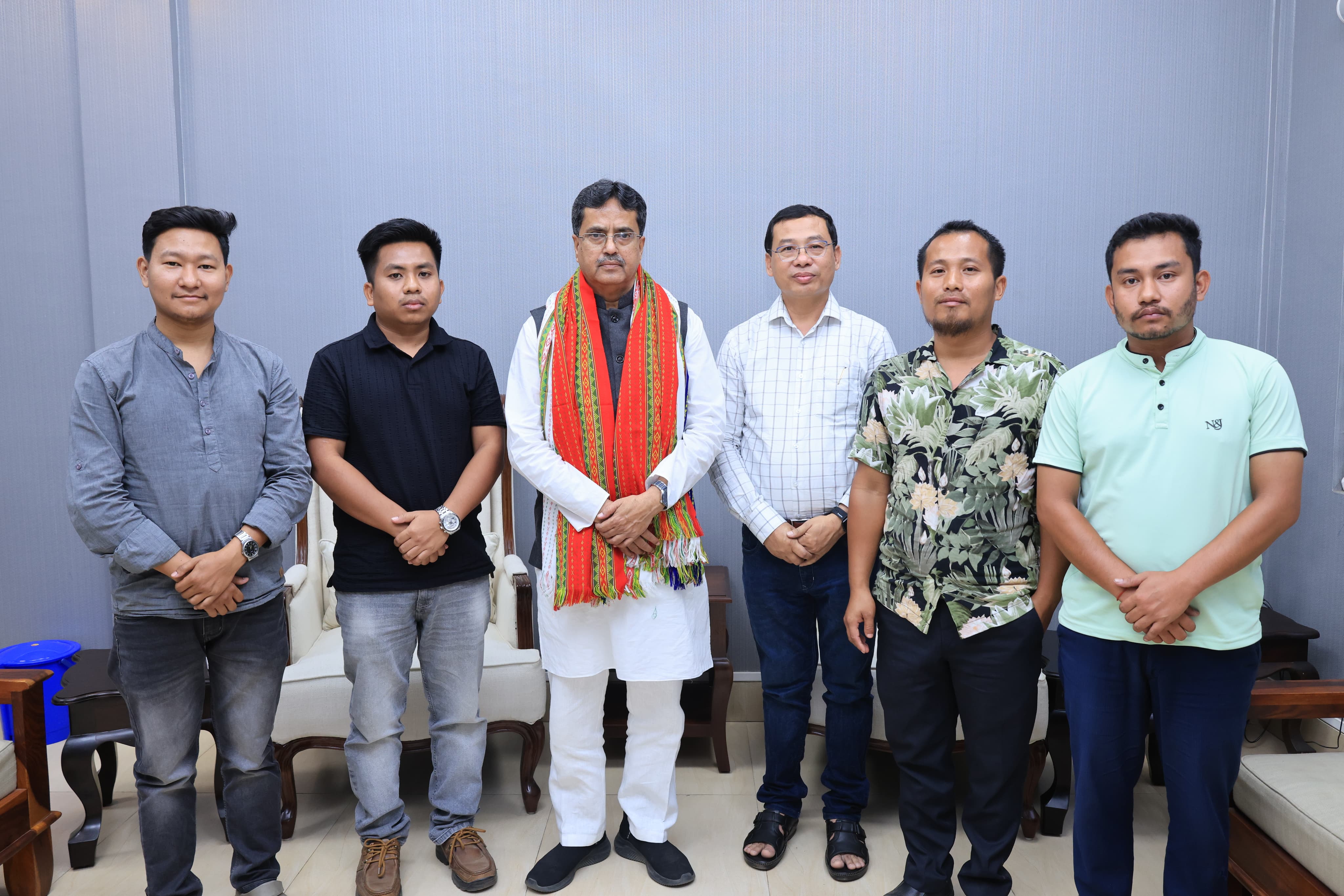 Tripura CM intervenes, TSF halts protest over Kokborok script issue