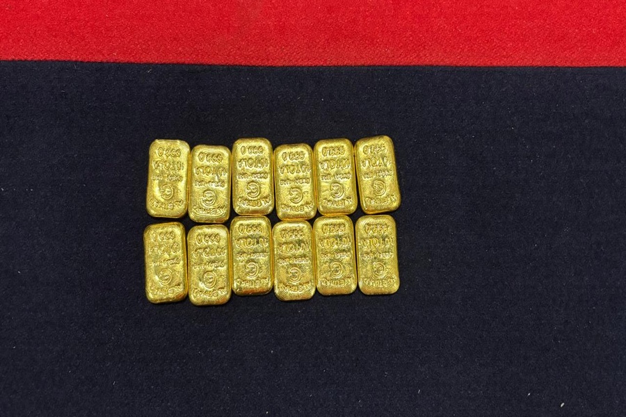 BSF, Customs seizes gold worth Rs. 1.59 crore in Tripura