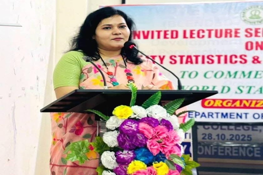 Social Media Calling:  Australia’s Experiment and India’s Crossroads