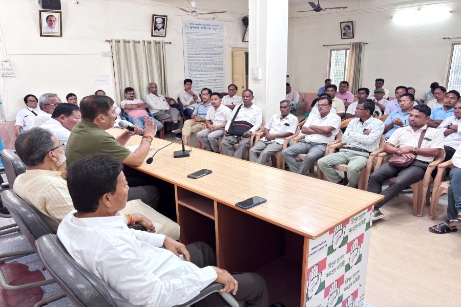 Tripura Congress reviews poll results, charts roadmap ahead of village council elections