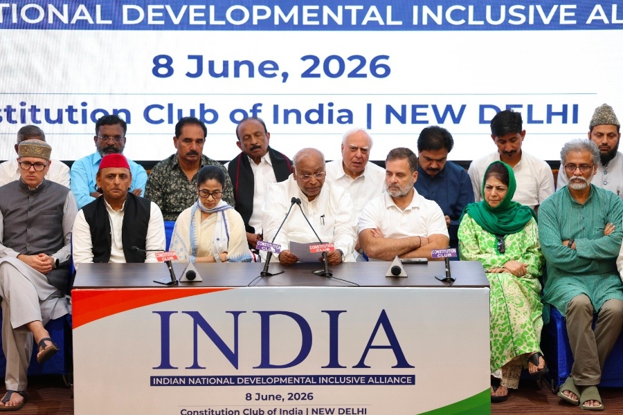 INDIA Bloc to Write to CJI on Electoral Issues, Demands Education Minister's Res...