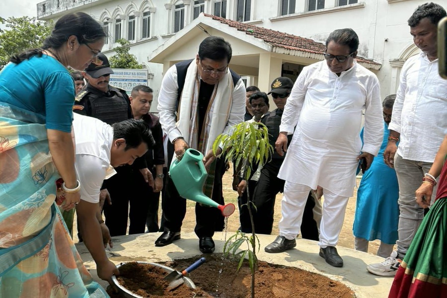 Union Minister Sarbananda Sonowal Plants Saplings, Stresses Environmental Conservation
