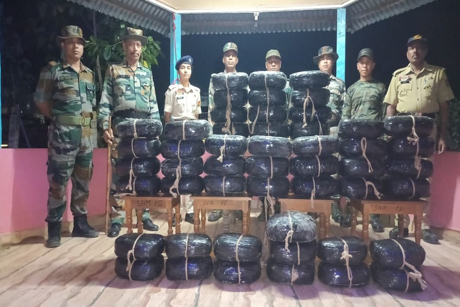 100 Kg Dry Ganja Worth Rs 20 Lakh Sei...