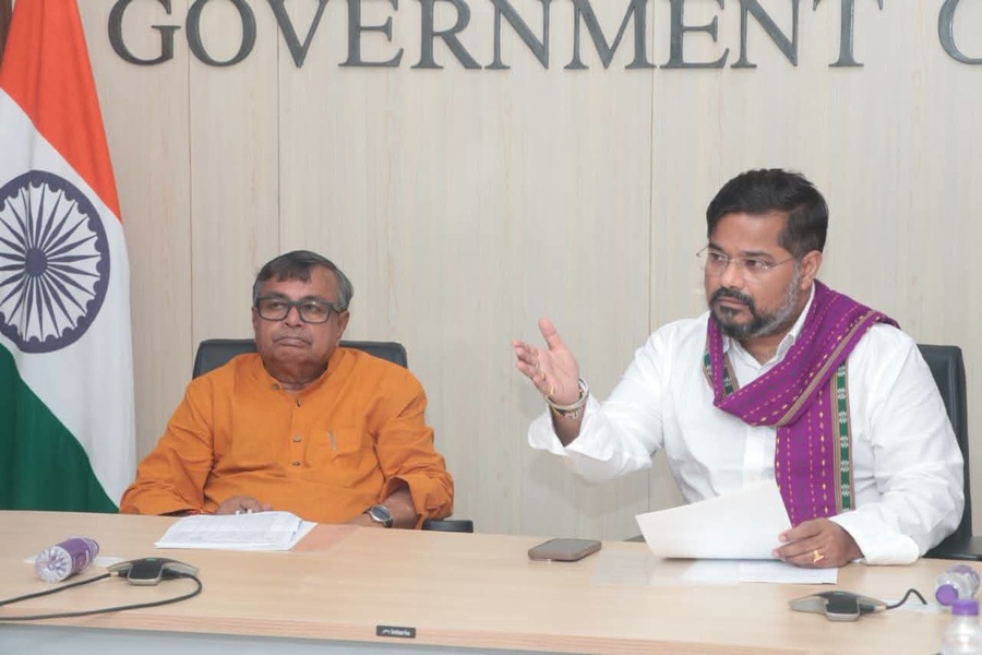 Govt Reviews Preparations for Rabi Pa...