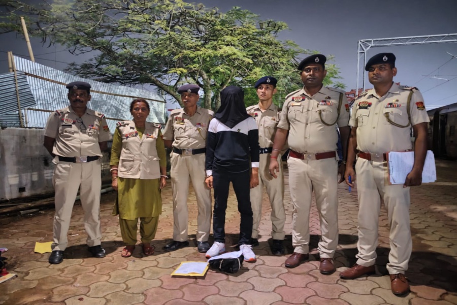 Youth held with 25.95 gm heroin at Agartala railway station